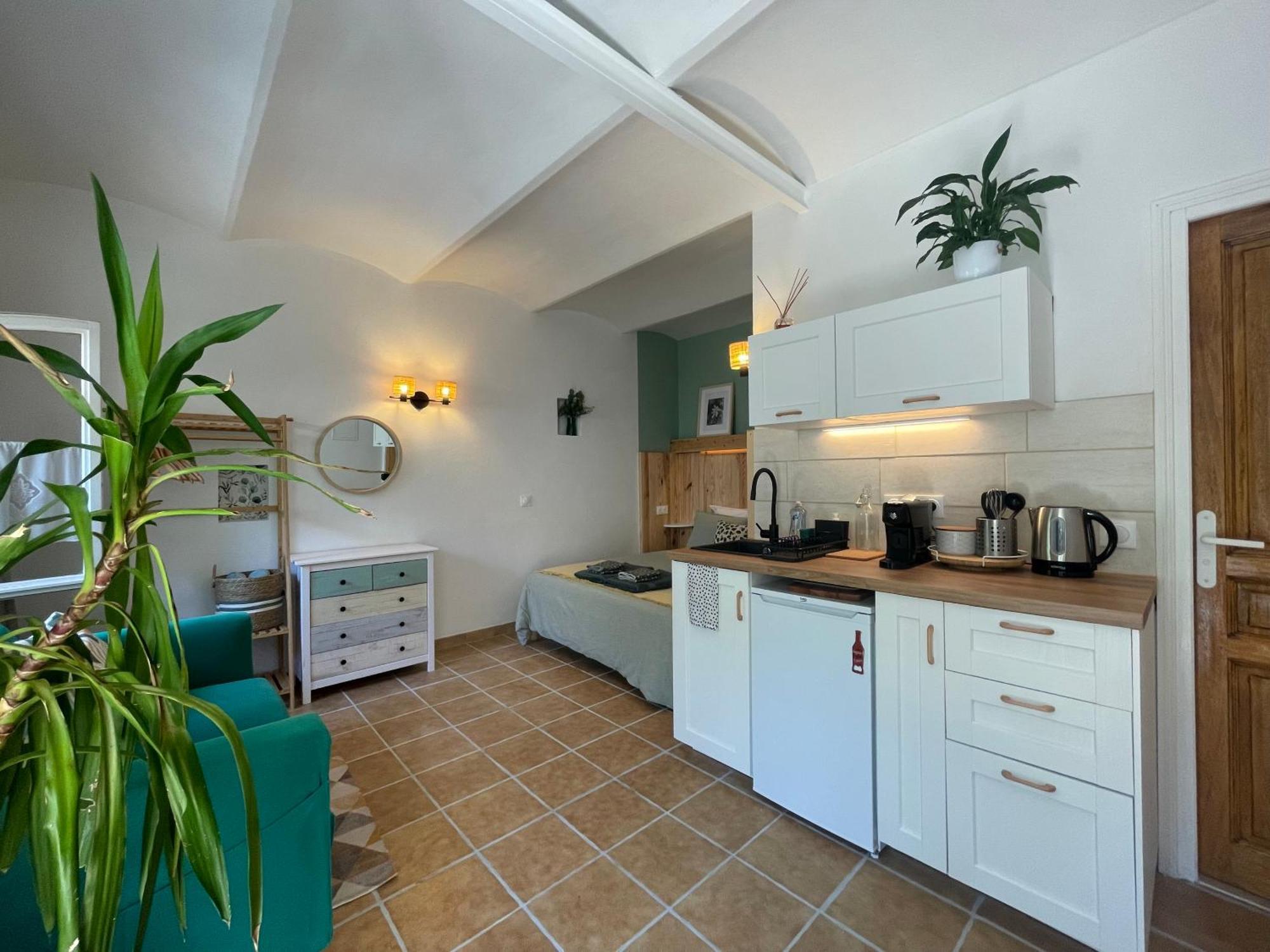 Cosy Studio - Place Du Figuier Bormes-les-Mimosas Luaran gambar